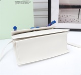 Off White Fashion  Arrows Handbag Crossbody Bag Size：25*19*10CM