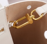 Off White Classic Fashion Handbag Metal Logo Shoulder Bag Size：36*26*13CM