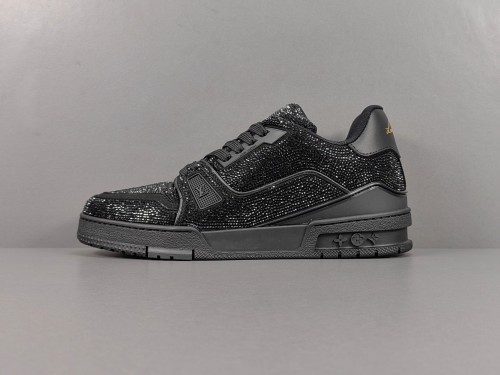 Louis Vuitton Trainer Fashion Low Casual Board Shoes Men Rhinestone Rendering Sneakers