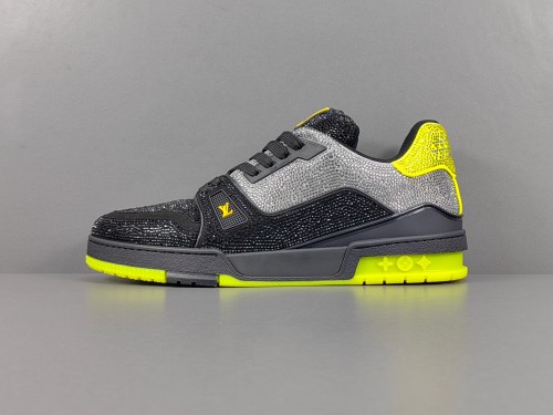 Louis Vuitton Trainer Fashion Low Casual Board Shoes Men Rhinestone Rendering Sneakers