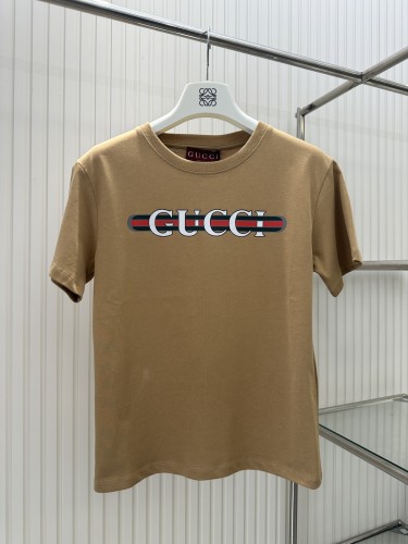 Gucci Women's Classic Logo Printed Short Sleeved T-shirt