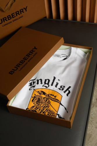 Burberry Classic 3D Adhesive Warhorse Print Short Sleeved Couple Round Neck Cotton T-shirt
