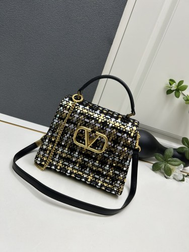 Valentino Classic Business Casual Tote Bag Size: 22 x 17 x9 CM