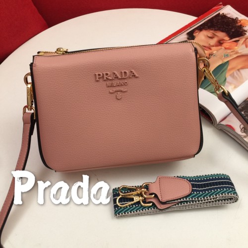 Prada Fashion Flip One Shoulder Crossbody Bag Size: 21 x 15 x 9 CM