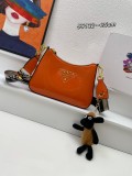 Prada Classic Cowhide Pressed Paint Handbag Crossbody Bag Size: 24.5 x 15 x 7 CM
