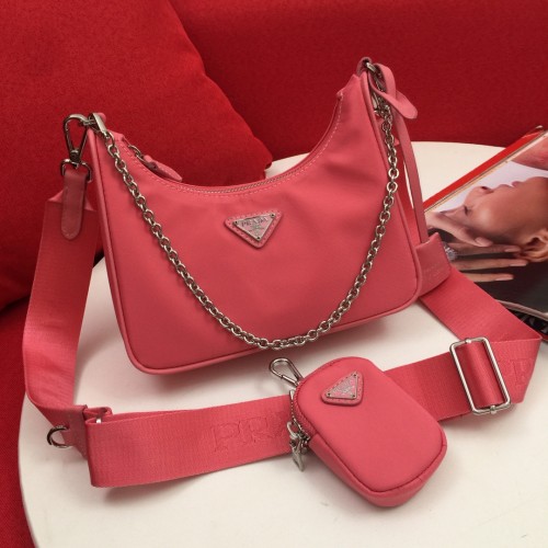 Prada Three in One Hobo Bag Chain Strap Underarm Bag Size: 18 x 6.5 x 22 CM