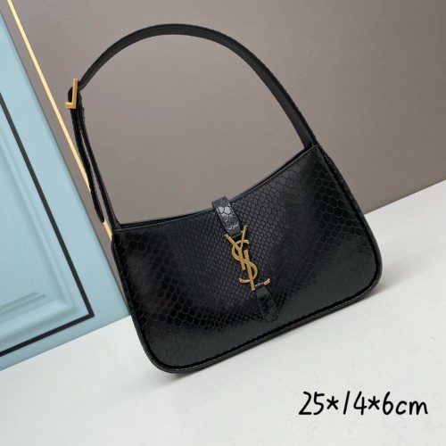 Yves Saint Laurent Fashion Snake Pattern Underarm Bag Size: 25 x 14 x 6 CM