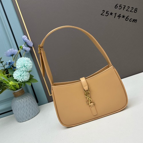 Yves Saint Laurent Fashion Snake Pattern Underarm Bag Size: 25 x 14 x 6 CM
