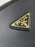 Prada New Long Handle Zipper Dumpling Bun Size: 26 x 17 x 9 CM