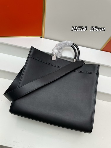 Fendi New Vintage Letter Logo Tote Bag Size: 35 x 17 x 31 CM