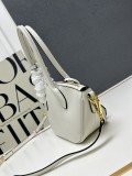 Prada New Long Handle Zipper Dumpling Bun Size: 26 x 17 x 9 CM