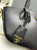 Prada New Long Handle Zipper Dumpling Bun Size: 26 x 17 x 9 CM