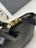Prada New Long Handle Zipper Dumpling Bun Size: 26 x 17 x 9 CM