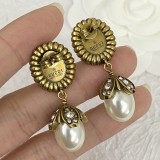 Gucci Oval Pearl Stud Earrings Fashion Simple Eardrop