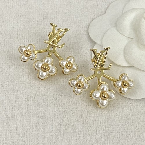 Louis Vuitton Pearl Flower Stud Earrings Fashion Earrings Gift
