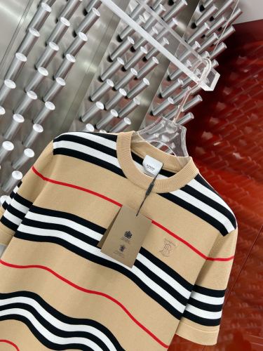 Burberry Classic Logo Embroidered Stripe Knitted Short Sleeves