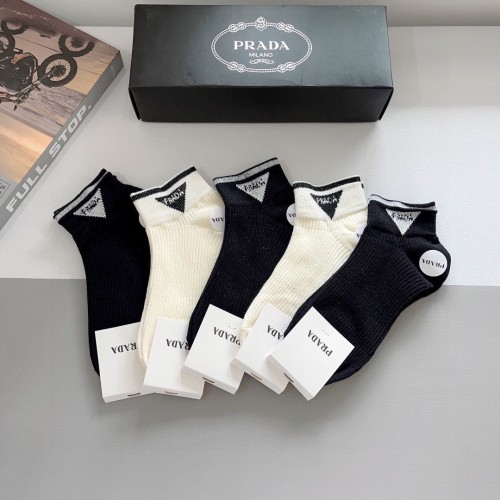 Prada Fashion Unisex Casual Cotton Socks Classic Triangle Letter Socks 5 Pairs/Box