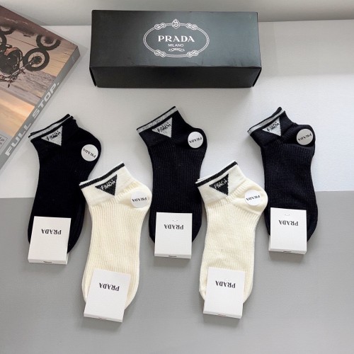 Prada Fashion Unisex Casual Cotton Socks Classic Triangle Letter Socks 5 Pairs/Box