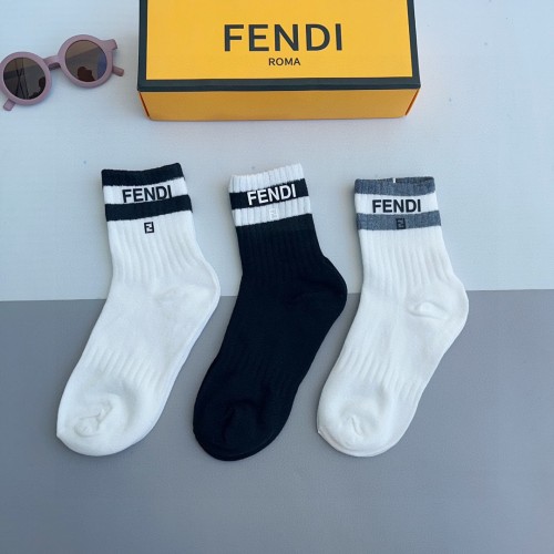 Fendi Fashion Unisex Casual Cotton Socks Classic Simplicity Logo Jacquard Socks 3 Pairs/Box