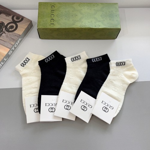 Gucci Fashion Unisex Casual Cotton Socks Classic Simplicity Logo Socks 5 Pairs/Box
