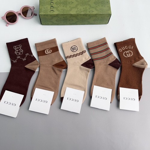 Gucci Fashion Unisex Casual Cotton Socks Hot Pattern Counter Synchronized Socks 5 Pairs/Box