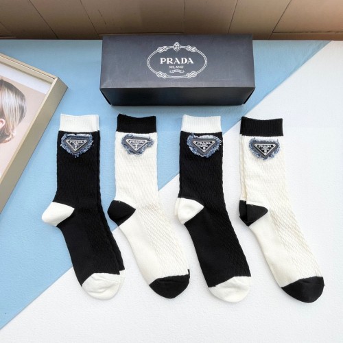Prada Fashion Unisex Casual Cotton Socks Classic Triangle Letter Socks 4 Pairs/Box