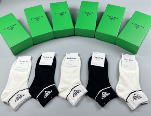 Prada Fashion Classic Logo Printed Socks Unisex Casual Cotton Solid Socks 5 Pairs/Box