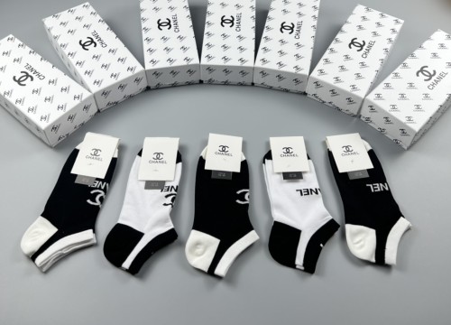 Chanel New Fashion Black & White Ankle Socks Casual Sport Cotton Socks 5 Pairs/Box