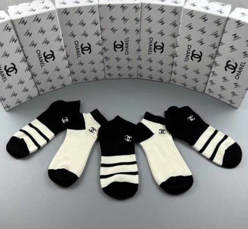 Chanel Fashion Classic Stripes Cotton Socks Casual Sports Socks 5 Pairs/Box