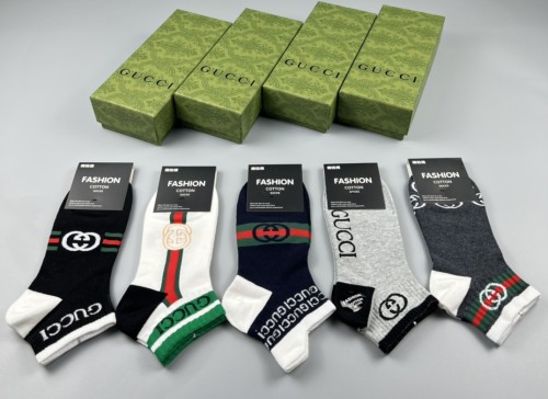 Gucci Fashion Classic Logo Embroidered Socks Unisex Casual Sports Socks 5 Pairs/Box
