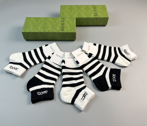 Gucci New Fashion Stripes Crew Socks Unisex Casual Sports Socks 5 Pairs/Box