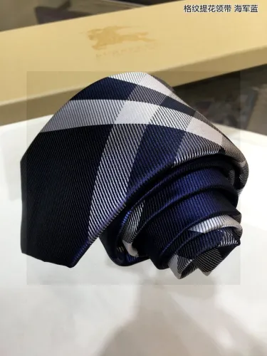 Burberry Classic Men's Tie Plaid Jacquard Tie
