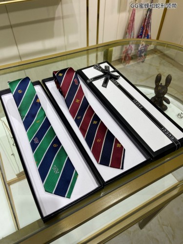 Gucci Classic Men's Tie Double GG Bee Snake Tie