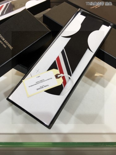 Thom Browne New Classic TB Wool Tie