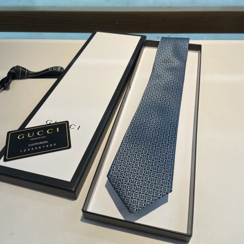 Gucci Men's Tie Classic Small G Logo Jacquard Tie