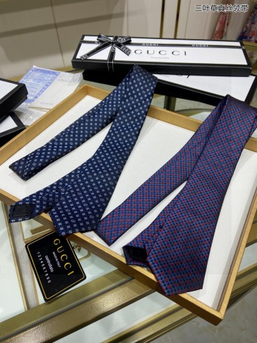 Gucci New Clover Silk Tie Men's Classic Tie