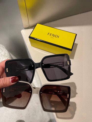 Fendi Fashion Polarizing Mirror Classic Box Sunglasses