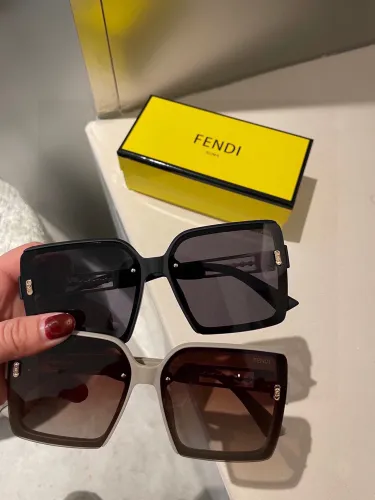 Fendi Fashion Polarizing Mirror Classic Box Sunglasses