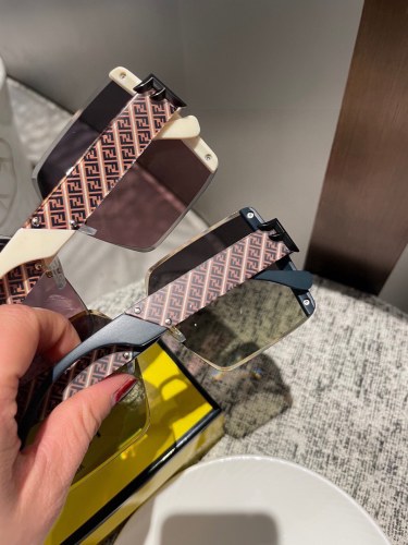Fendi Fashion Elegant Sunglasses Women's Sunglasses