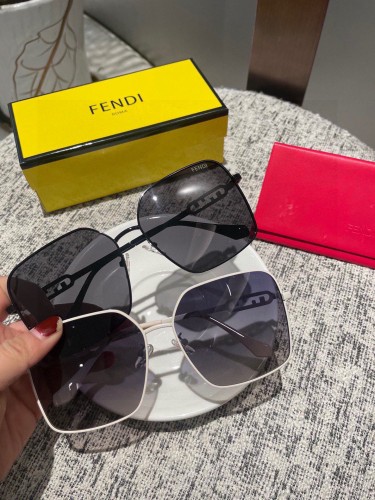 Fendi Fashion Polarizing Mirror Classic Box Sunglasses