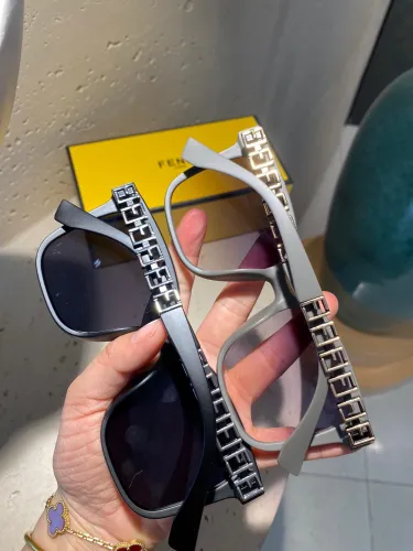 Fendi Fashion Sunglasses Logo Mirror Leg Polarized Sunglasses