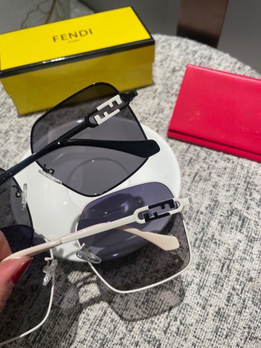 Fendi Fashion Polarizing Mirror Classic Box Sunglasses