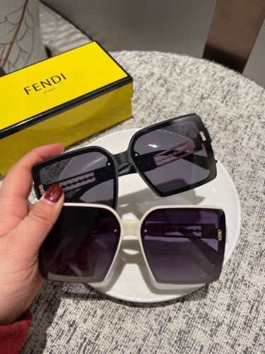Fendi Fashion Polarizing Mirror Classic Box Sunglasses