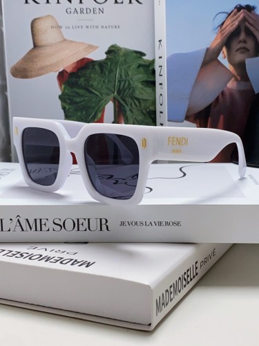 Fendi Unisex Personalized Sunglasses Fashion Letter Square Sunglasses