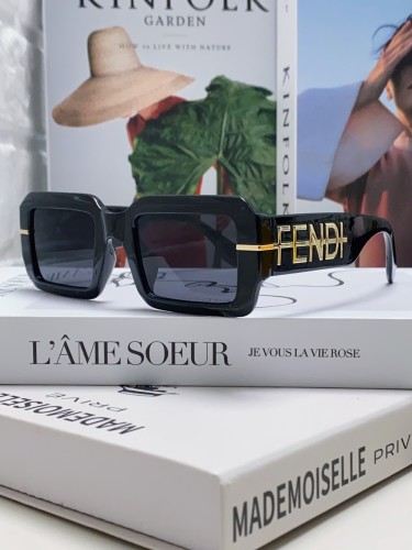 Fendi Unisex Personalized Sunglasses Fashion Sunglasses
