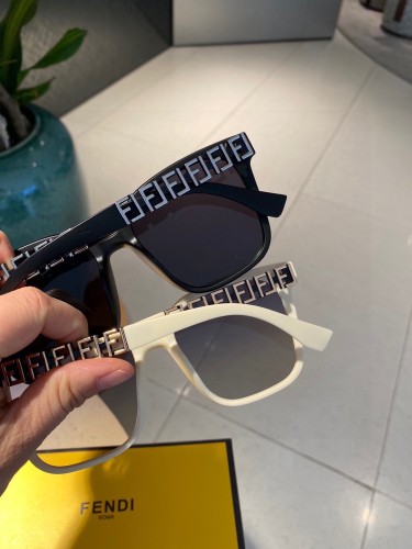 Fendi Fashion Sunglasses Logo Mirror Leg Polarized Sunglasses