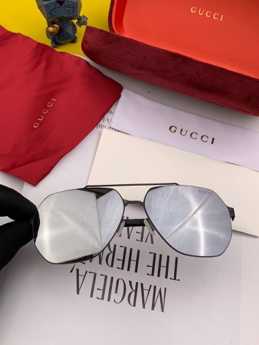 Gucci Fashion Large Frame Unisex Ultra Light Sunglasses