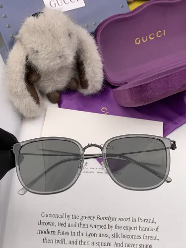 Gucci Fashion Unisex Large Frame Sunglasses Polarized Toad Mirror