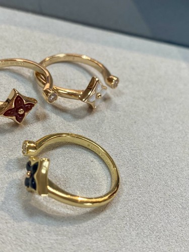 Louis Vuitton Fashion Simple Flower Ring Unisex Casual Open Golden Ring