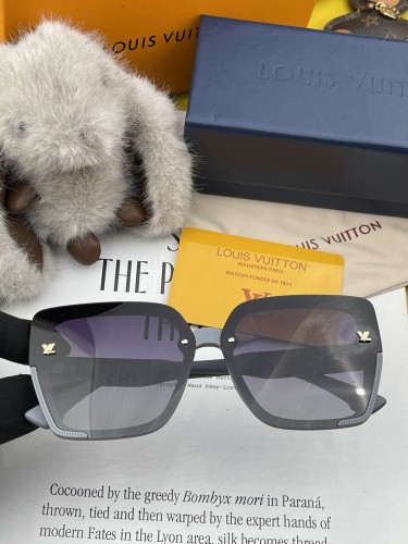 Louis Vuitton Fashion Square Glasses Polarized Sunglasses